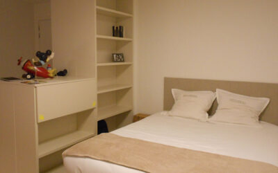 Discrete kamer in Oostende – Gloednieuwe luxe studio!