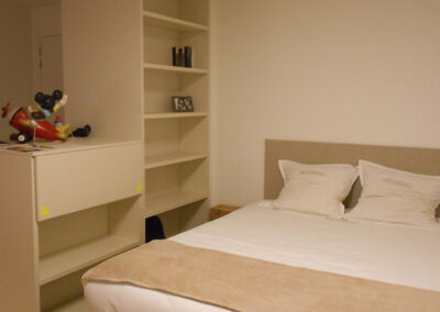 Discrete kamer in Oostende – Gloednieuwe luxe studio!